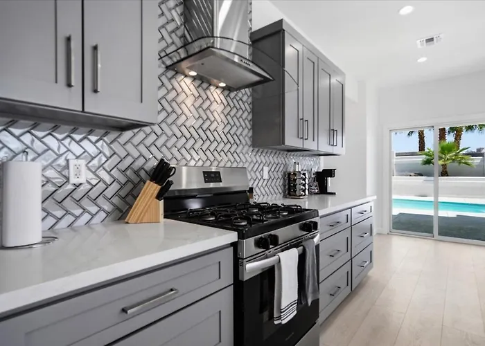 Ferienhaus Donner Delight - Pool, Game Room, Newly Remodeled *