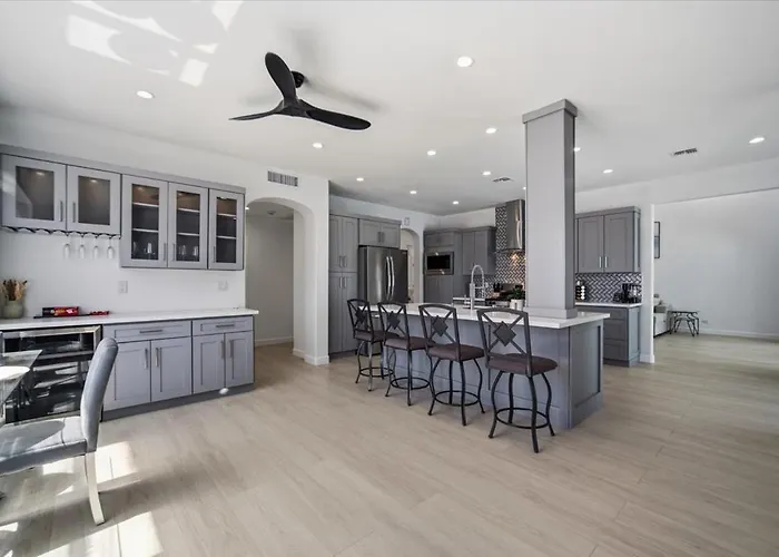 Donner Delight - Pool, Game Room, Newly Remodeled