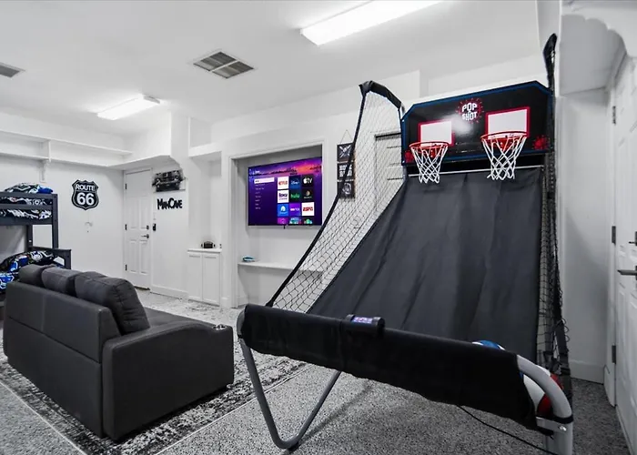 Donner Delight - Pool, Game Room, Newly Remodeled * Lake Havasu City