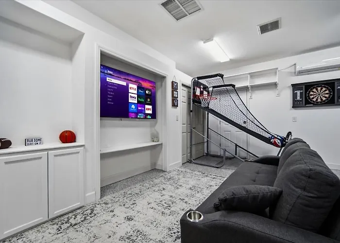 Donner Delight - Pool, Game Room, Newly Remodeled
