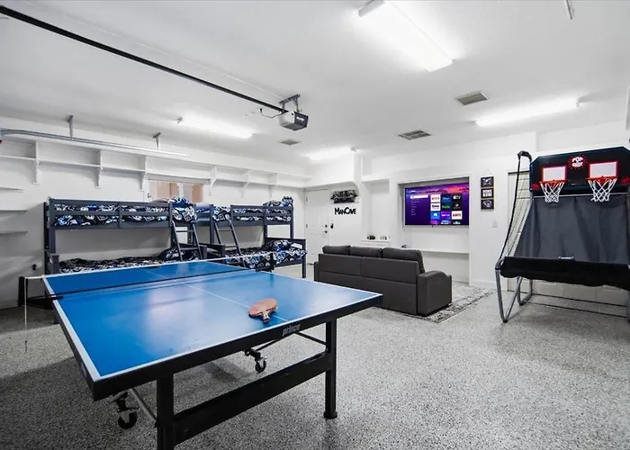 Donner Delight - Pool, Game Room, Newly Remodeled * Lake Havasu City