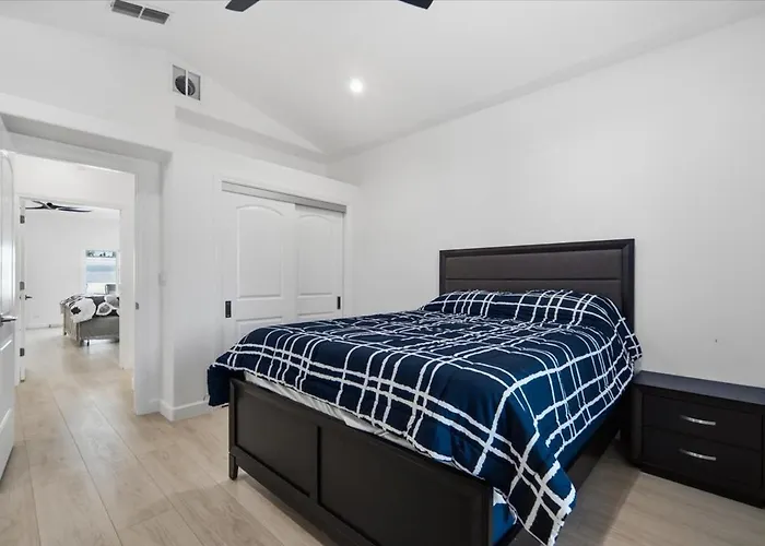 Donner Delight - Pool, Game Room, Newly Remodeled Ferienhaus Lake Havasu City