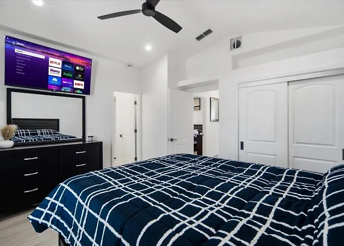 Donner Delight - Pool, Game Room, Newly Remodeled *