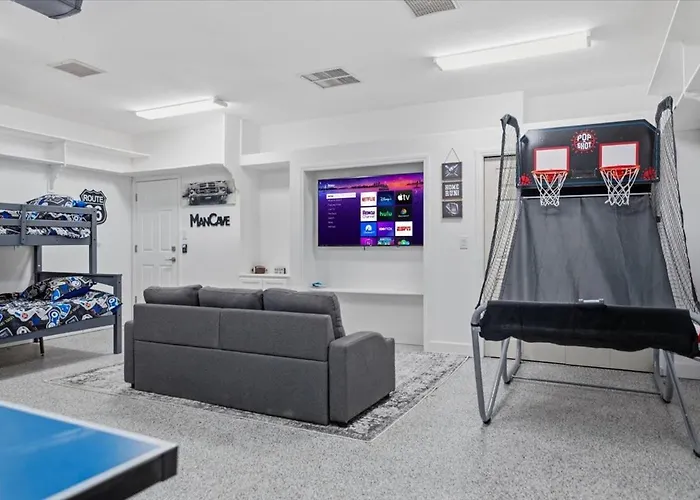 Ferienhaus Donner Delight - Pool, Game Room, Newly Remodeled Lake Havasu City