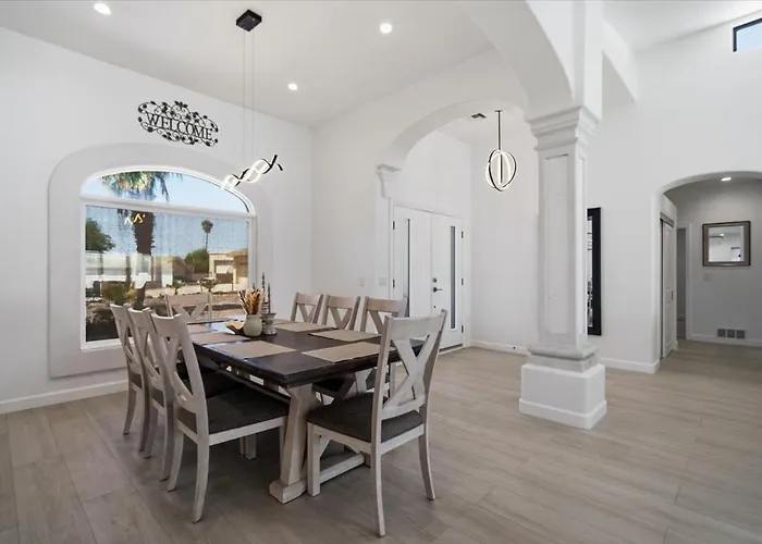 Ferienhaus Donner Delight - Pool, Game Room, Newly Remodeled Lake Havasu City